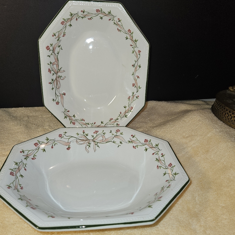Johnson Brothers Eternal Beau Vegetable Serving Bowl Octagon Pink Lace Green Rim